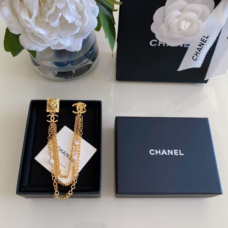 Ch**el necklaces
